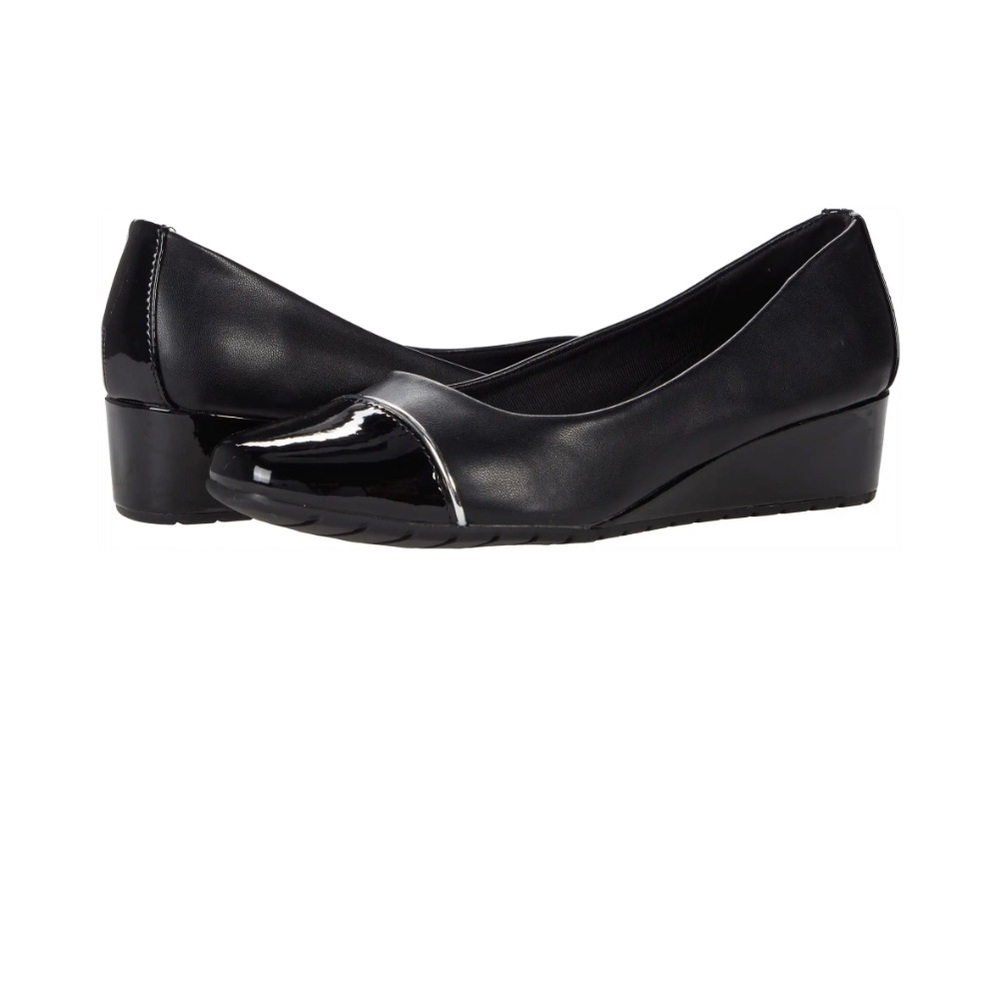 Anne Klein Mildred Wedge